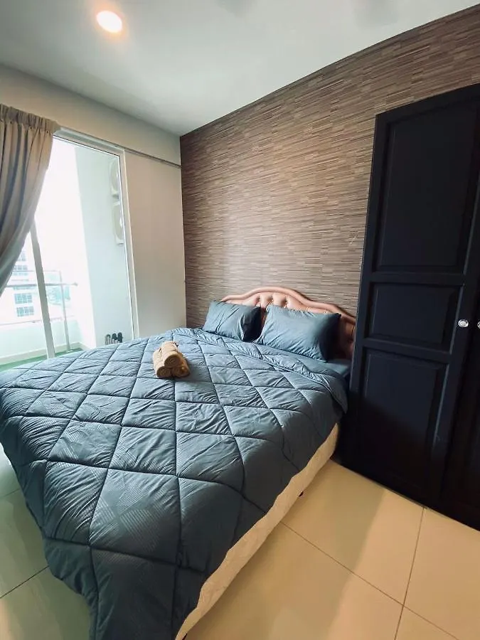 Summer Suites George Town Apartment